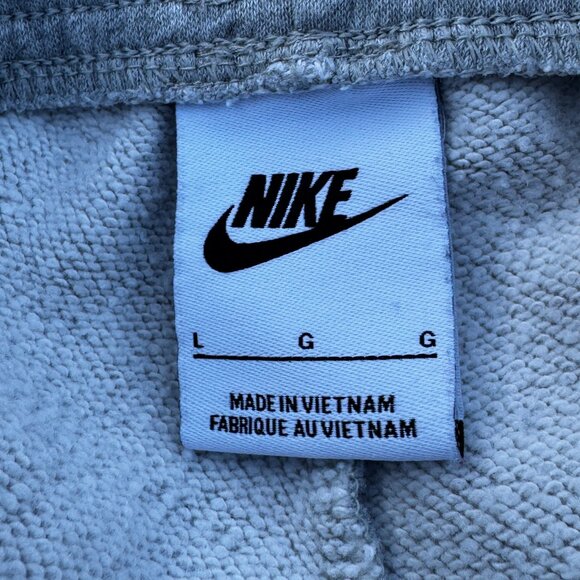 NWOT Nike Gray Athletic Shorts Size Large - Picture 4 of 6